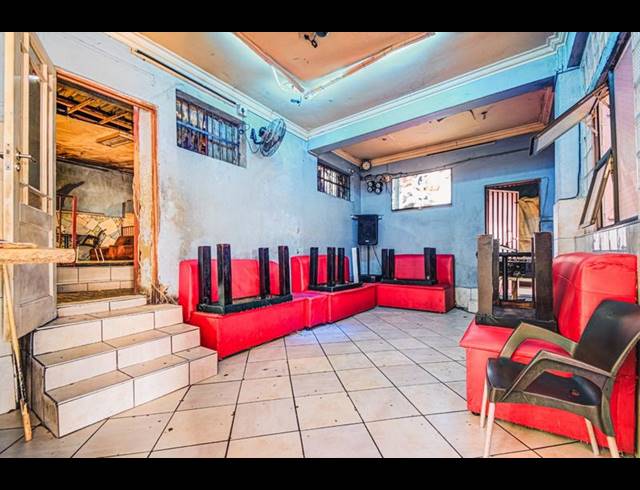 BUSINESS FOR SALE IN BELLEVUE